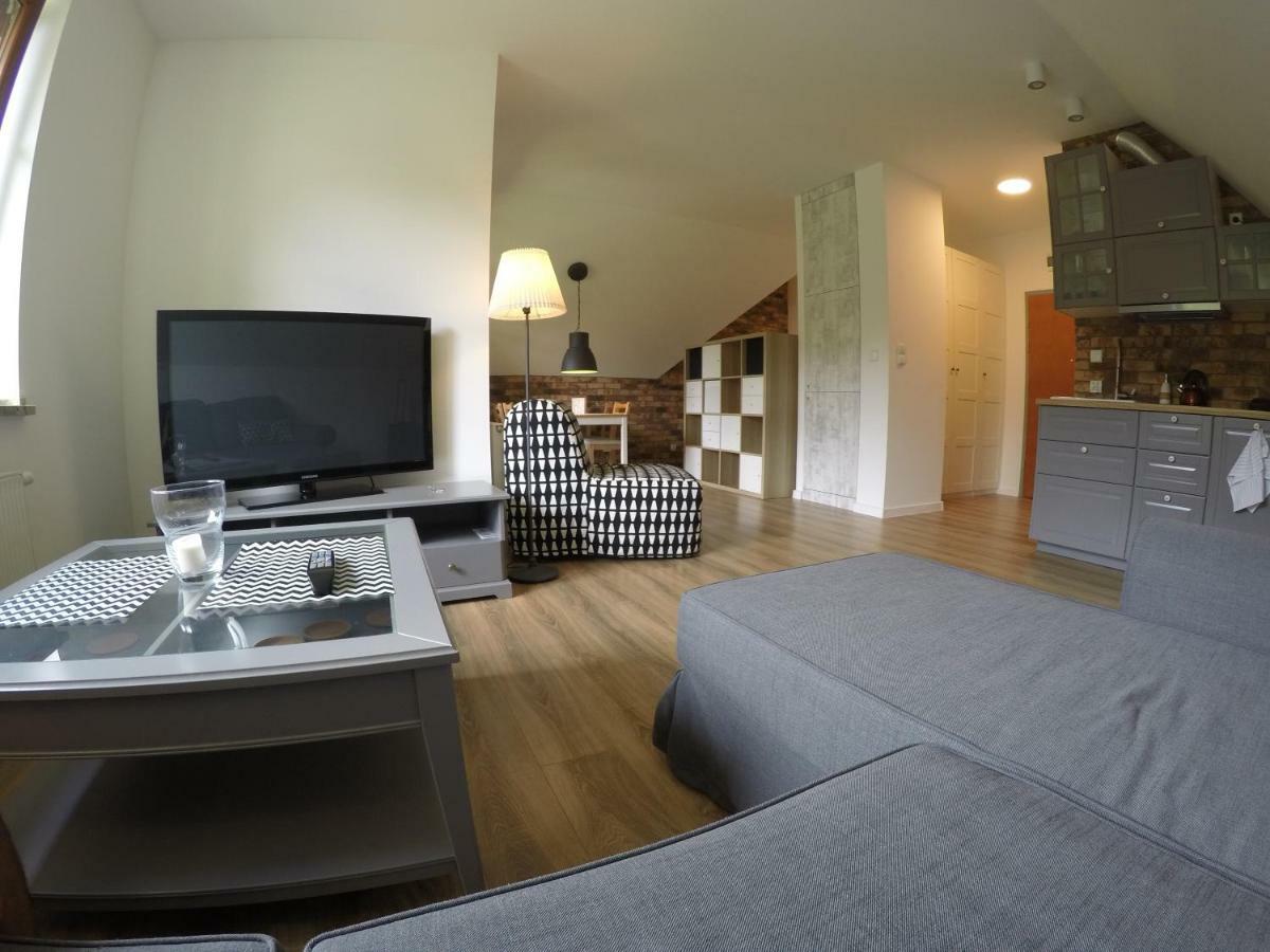 Studio Apartment *